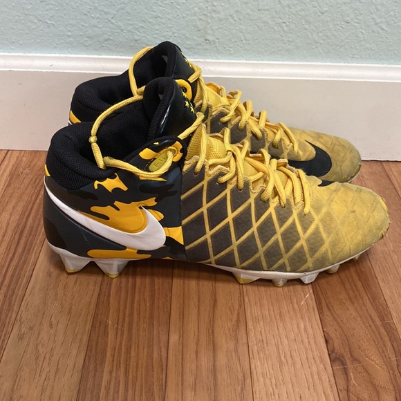Nike Men’s Nike Field General Pro TD Football Cleats, Black and Yellow, Size 10 - Picture 3 of 8